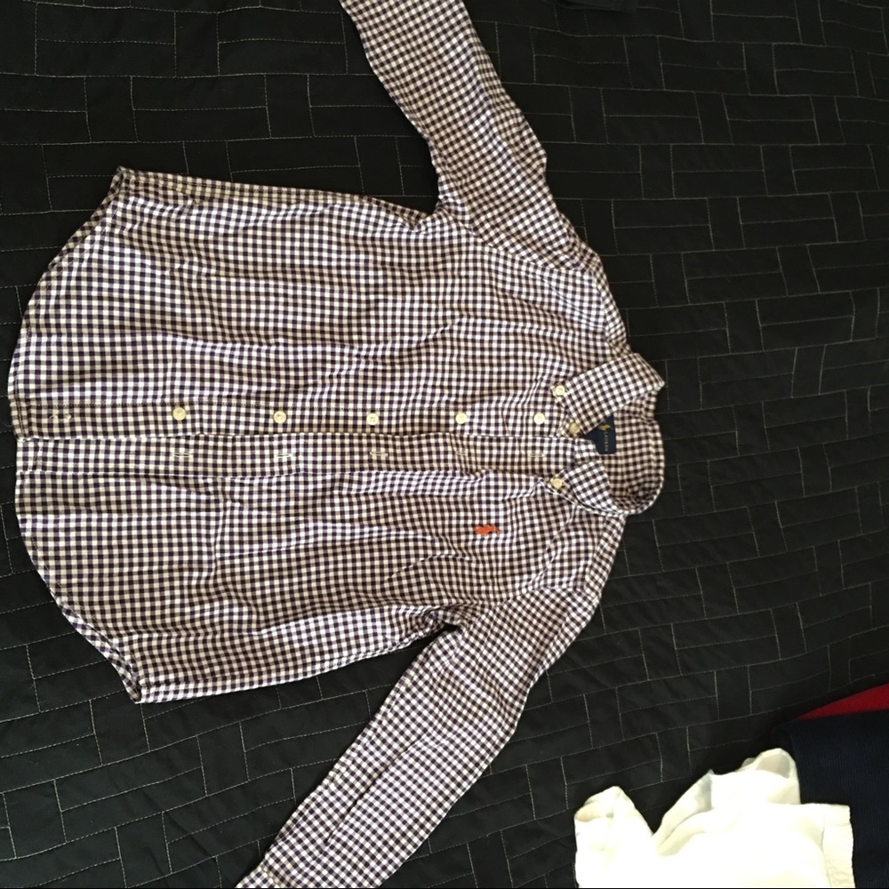 Polos - Picture 2 of 4